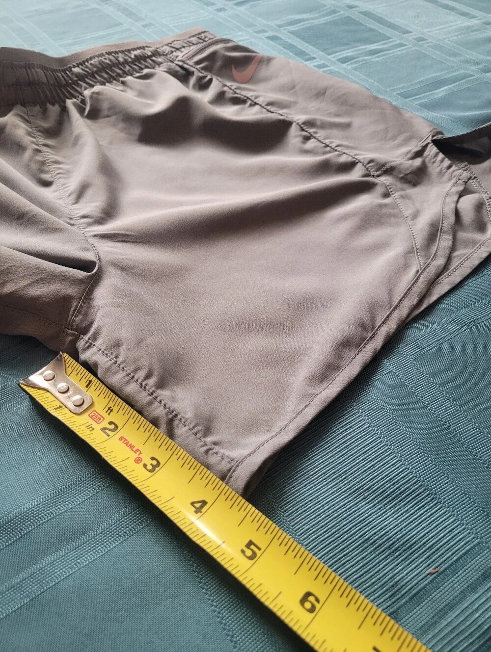 Nike Dri-FIT Gray Running Shorts Women's Small 4